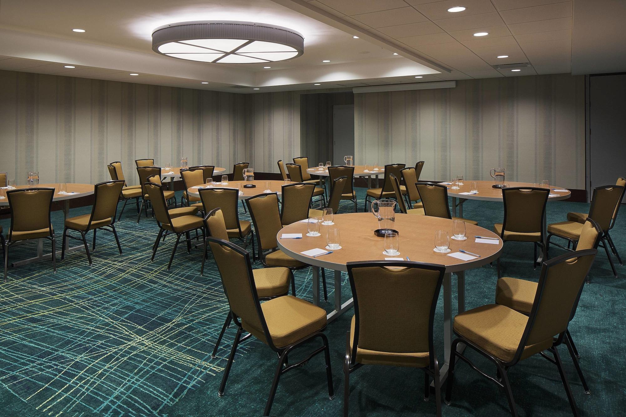 Hotel Springhill By Marriott Downtown/convention Center 3*